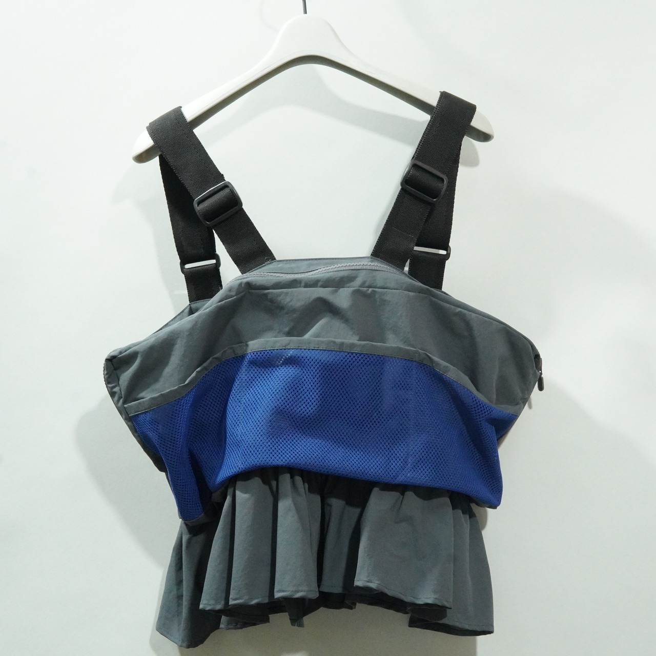 NON TOKYO ノントーキョー / 2WAY FRILL VEST & BAG / GRAY | coug 