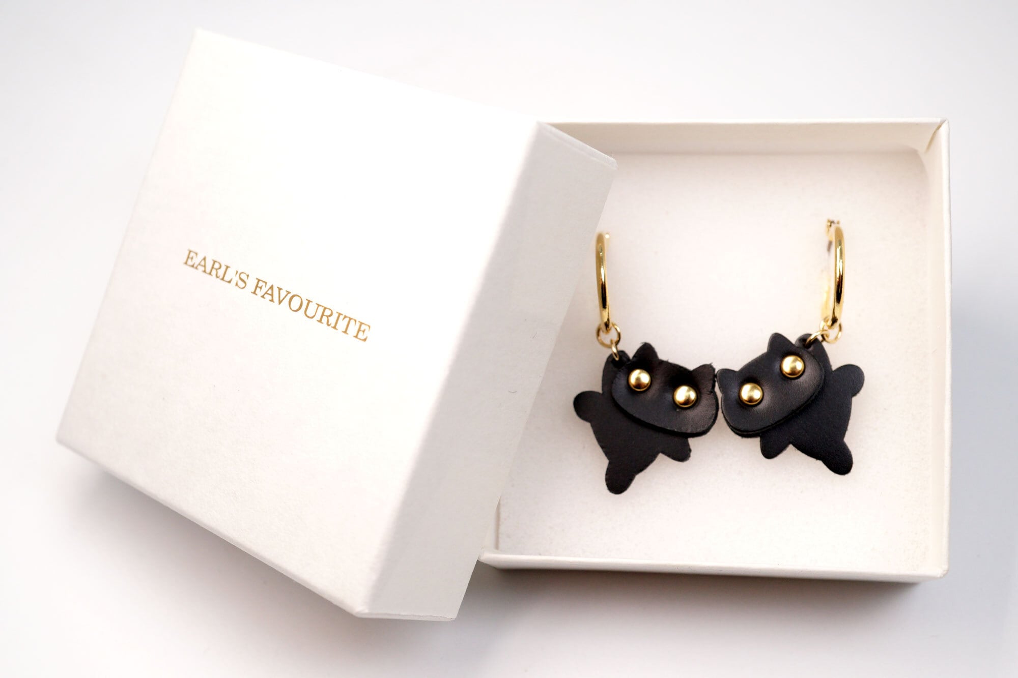 猫連合・やんちゃねこ両耳用ピアス 黒猫／牛革製 | EARL'S FAVOURITE