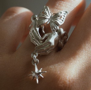 球体関節人形と蝶々のリング　シルバー