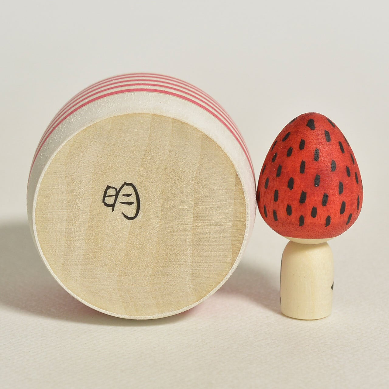 いちごケーキちゃんえじここけし 約1.5寸 約4.5cm 鈴木明 工人（作並系