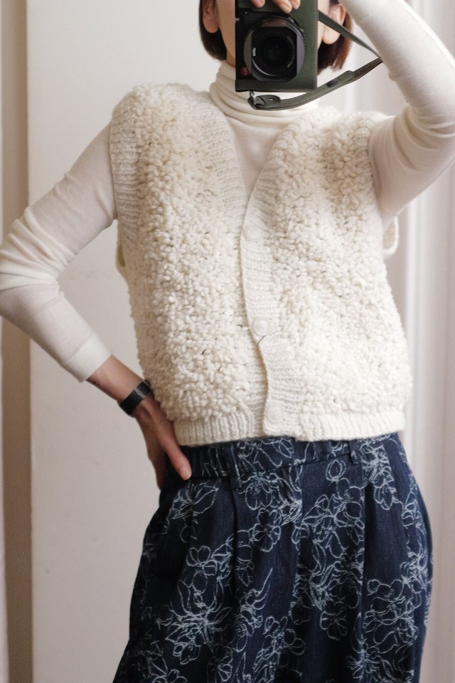 handmade knit vest white