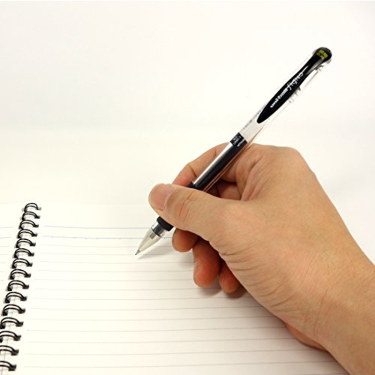 三菱鉛筆 ゲルボールペン ユニボール シグノ 0.38 黒 UM151.24