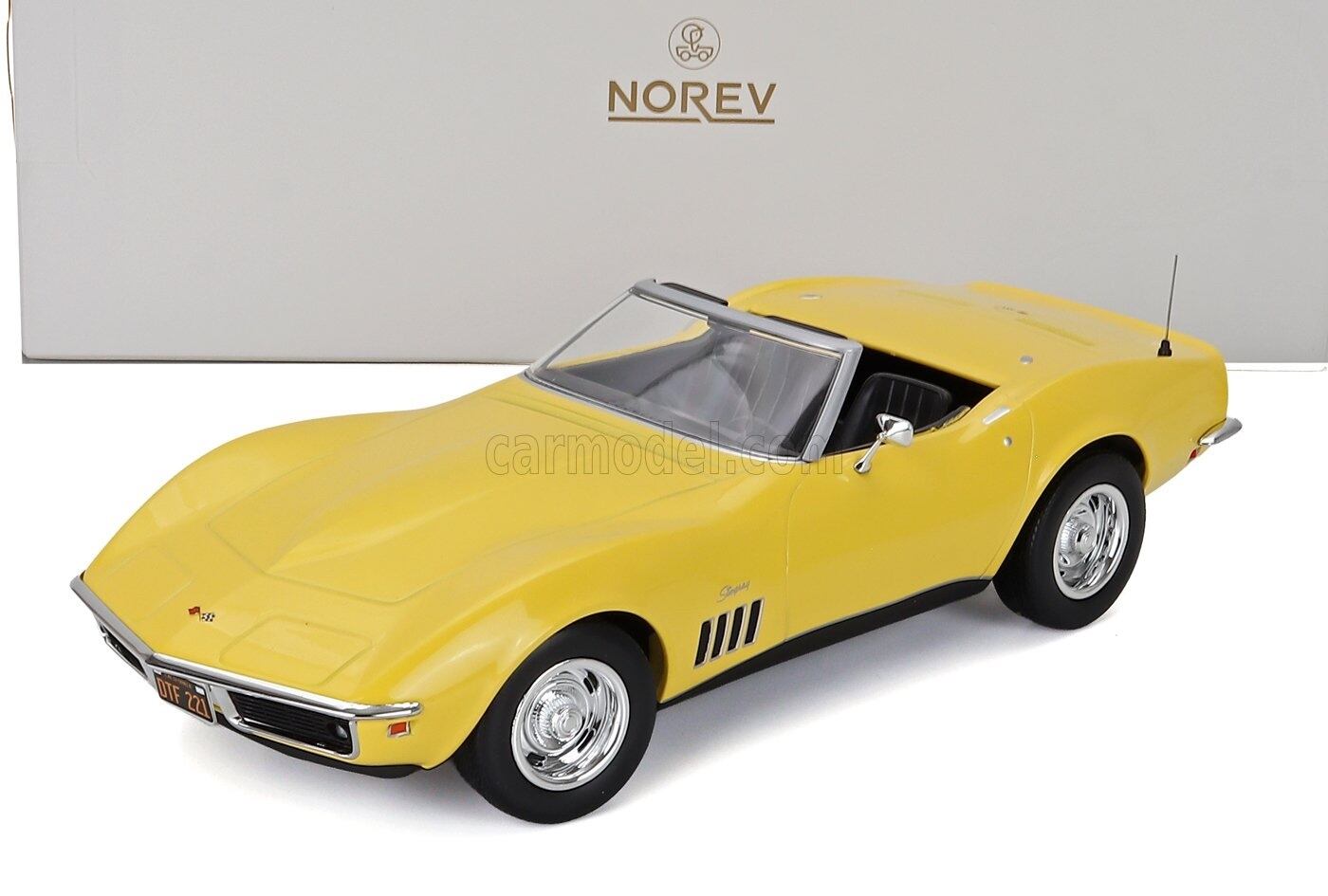 ミニカー 1/18 フォルクスワーゲン ビートル SCHUCO 1/18 VOLKSWAGEN