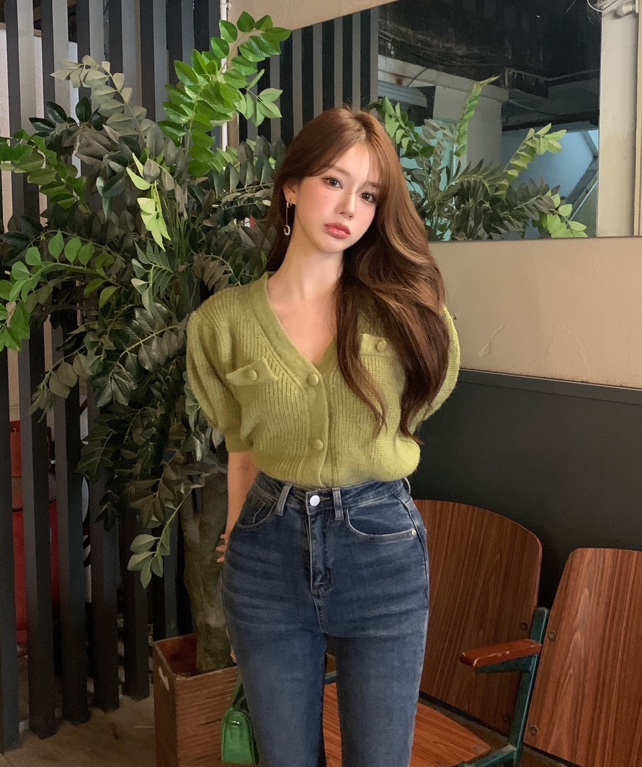 ニットセーター レディースショートスリムグリーンVネックスリーブ半袖カーディガンジャケット サマートップス ハーフスリーブ 夏物 ブラックストロベリース48407438572