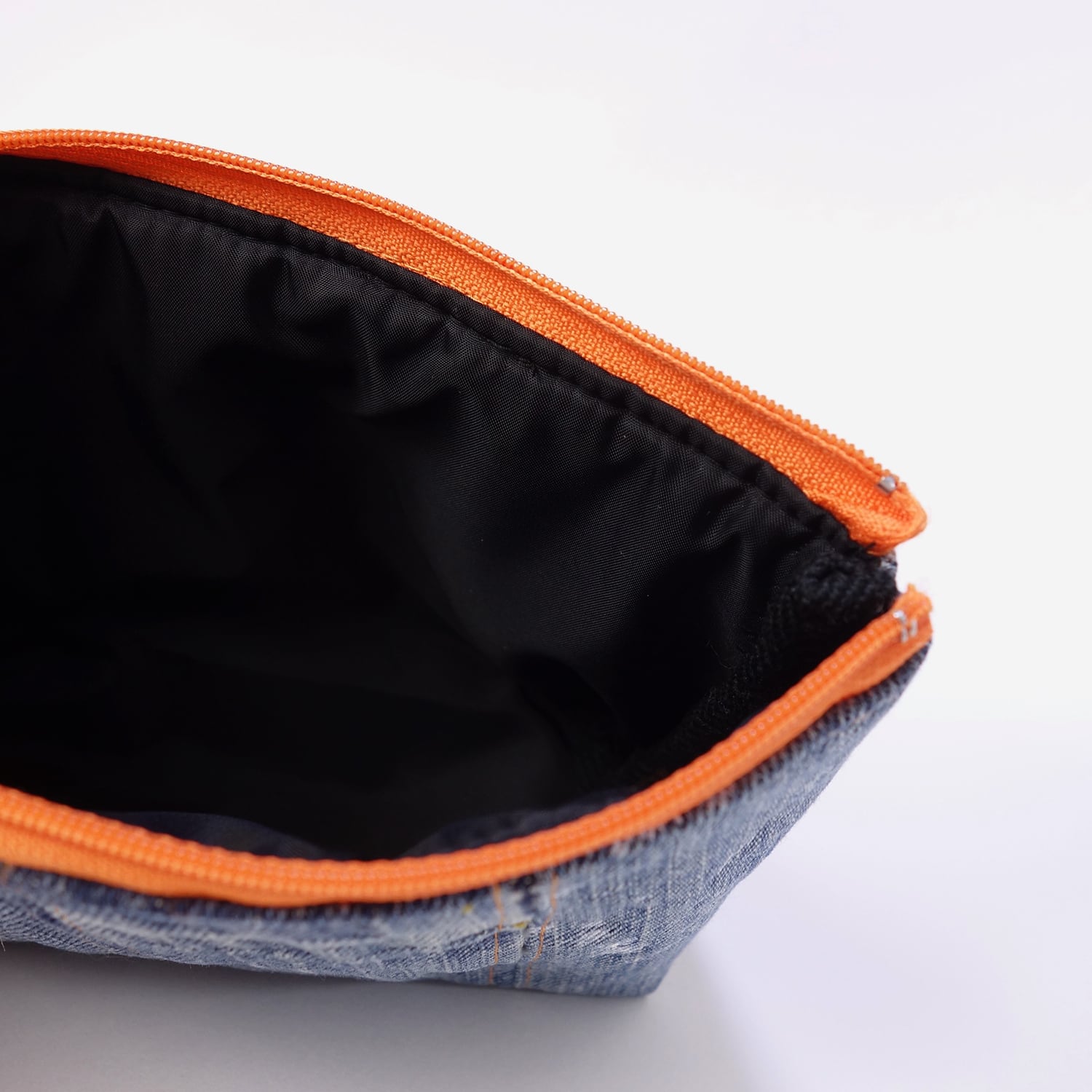 ポーチ ペンケース リメイクデニム ペイント加工 | DENIMCLUB