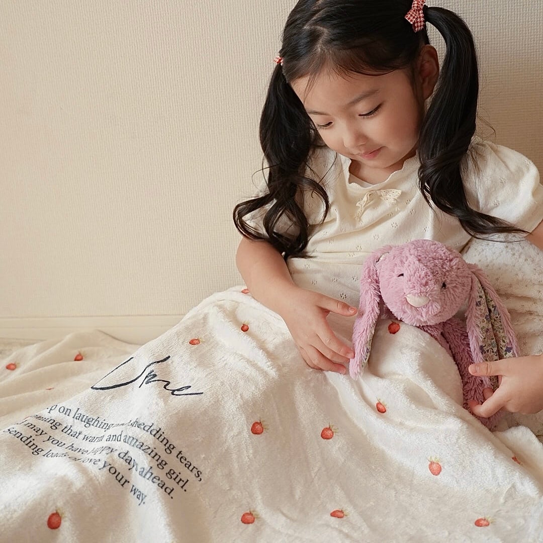 blanket strawberry | playground