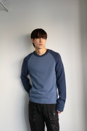 2 tone raglan sleeve wool knit sweater