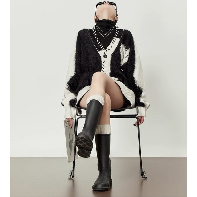 Broken stitch heart cardigan C1391