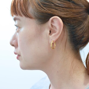 Tordu　ピアス　ゴールド