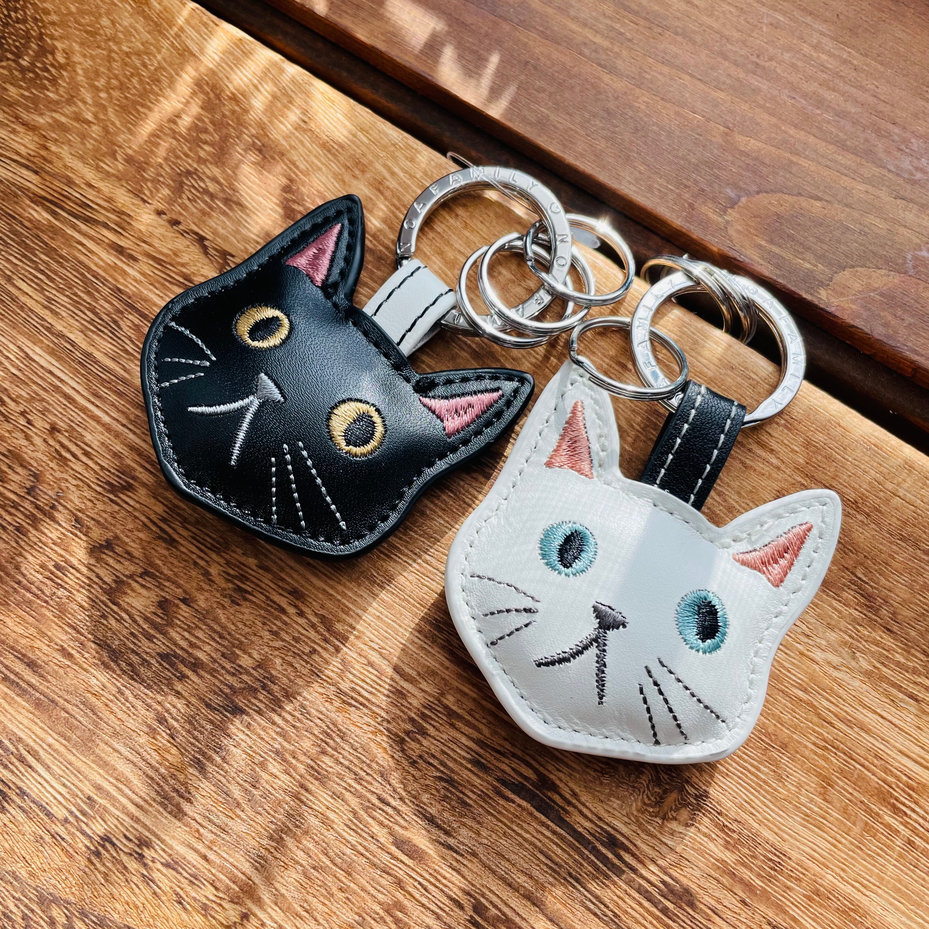 ☆キーホルダー｜キャットキーリング 白猫 黒猫 ねこ ネコ 猫雑貨 猫グッズ キーホルダー かわいい  プレゼント 贈り物