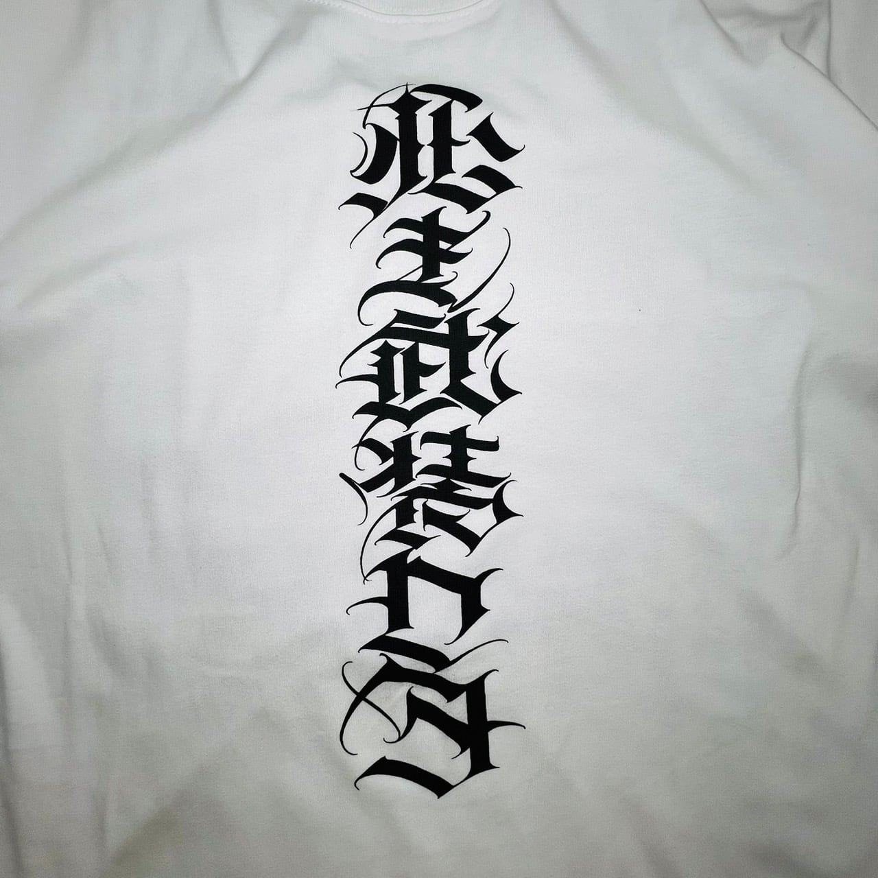 LOKOKE×心モ武装セヨ TEE_白 | SICARIO CARTEL