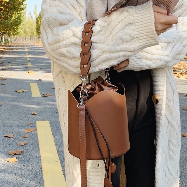 スタンダードオータムウィンター レトロ 秋物 冬物 クロスボディ 手作りハンドバック72413639174