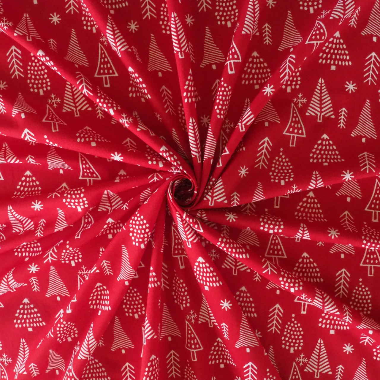 ブロックプリント生地【50cm単位】インド綿  Winter(X'masツリー) 赤 #44610-RD1