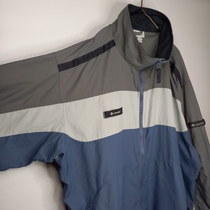 コロンビア　スタンドカラー　ナイロンジャケット　ソフトシェル　マルチカラー