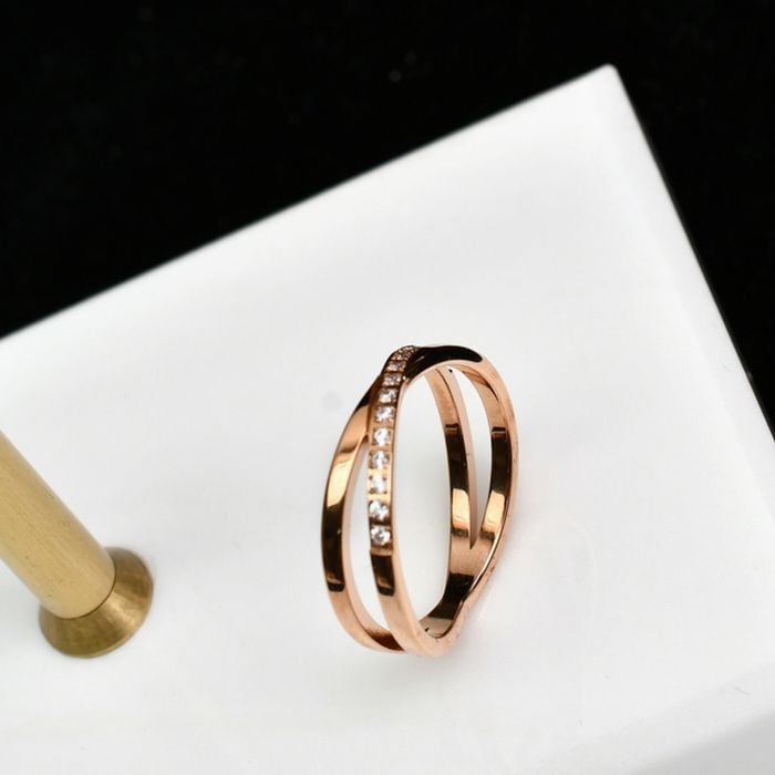 リング 指輪 2連風 クロスリング 金属アレルギー対応 レディース