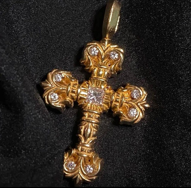 CHROME HEARTS クロムハーツ 22k タイニー フィリグリークロス パヴェダイヤ チャーム