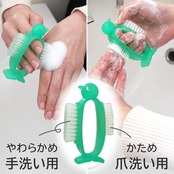 アズマ工業(Azuma Industrial) ネイルケアペンギン グリーン 爪・手洗い用ブラシ かためとやわらかめの2種類のブラシ付 立てて収納できる 全長10cm 日本製 AZ950G