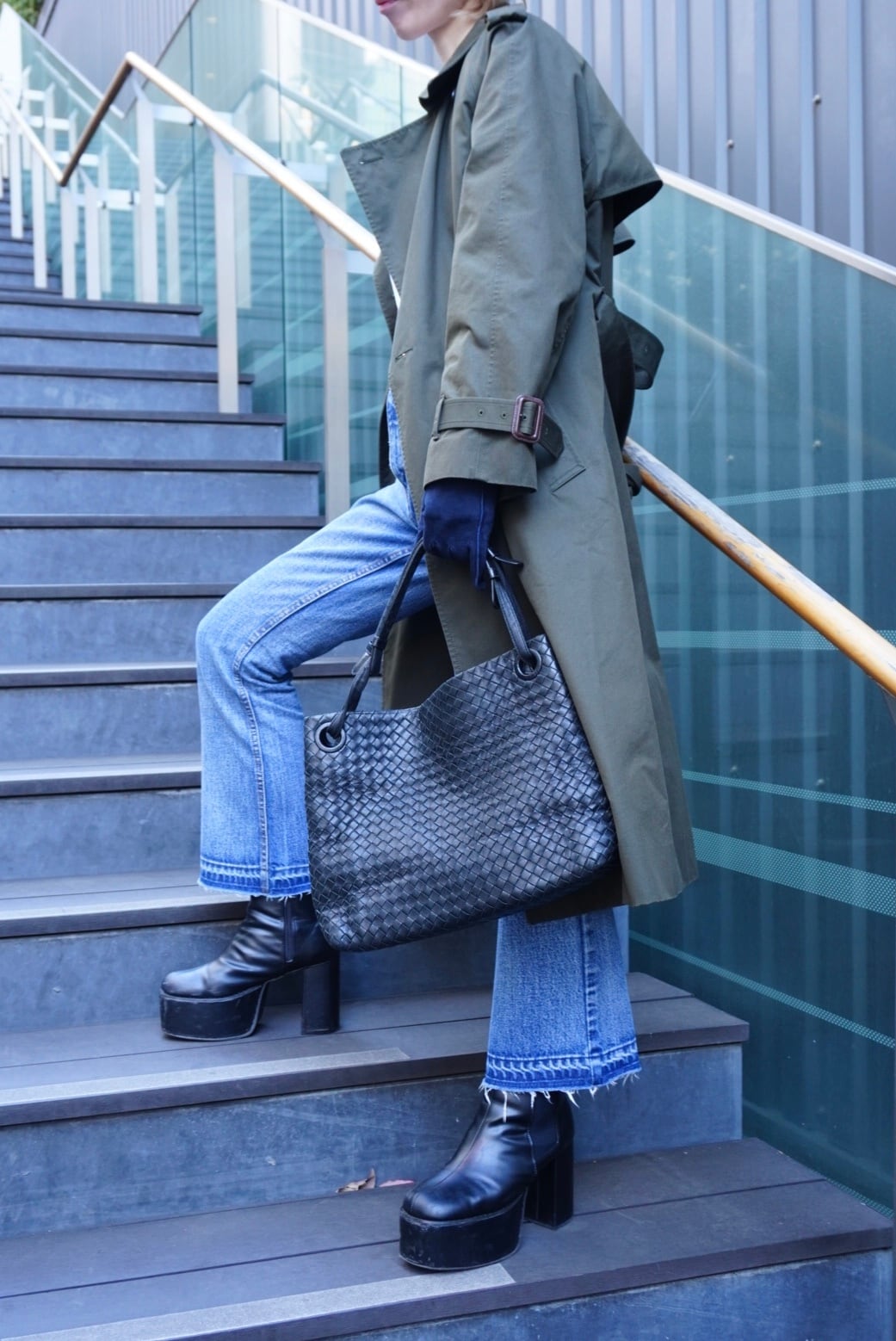 920 BOTTEGA VENETA ガルダ 黒 イントレチャート ハンドバッグ BOTTEGA VENETA イントレチャート ガルダ ハンドバッグ ¥158,180 tax