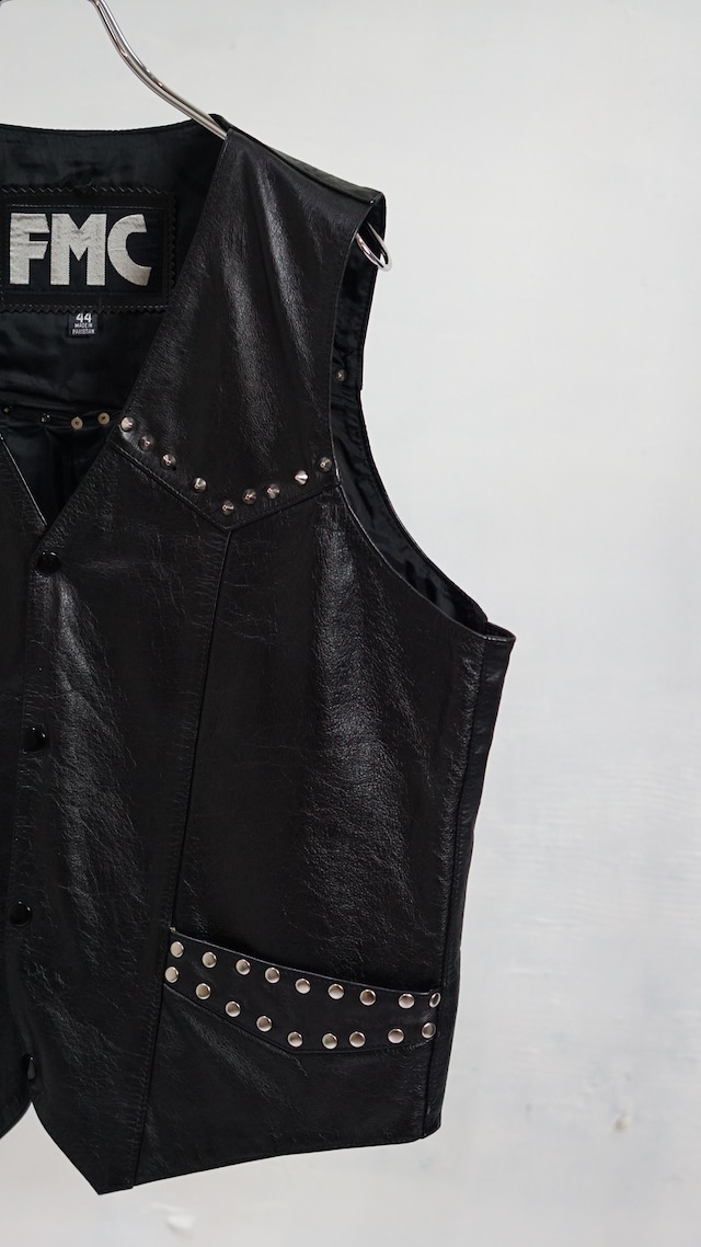 LEATHER STUDS VEST