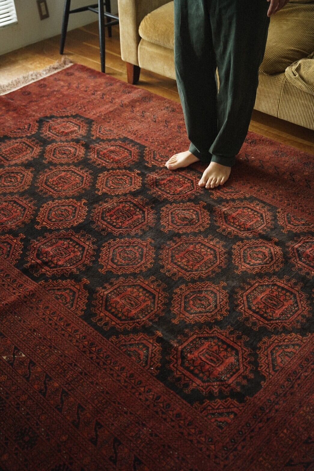 1054 -Vintage Turkmen rug