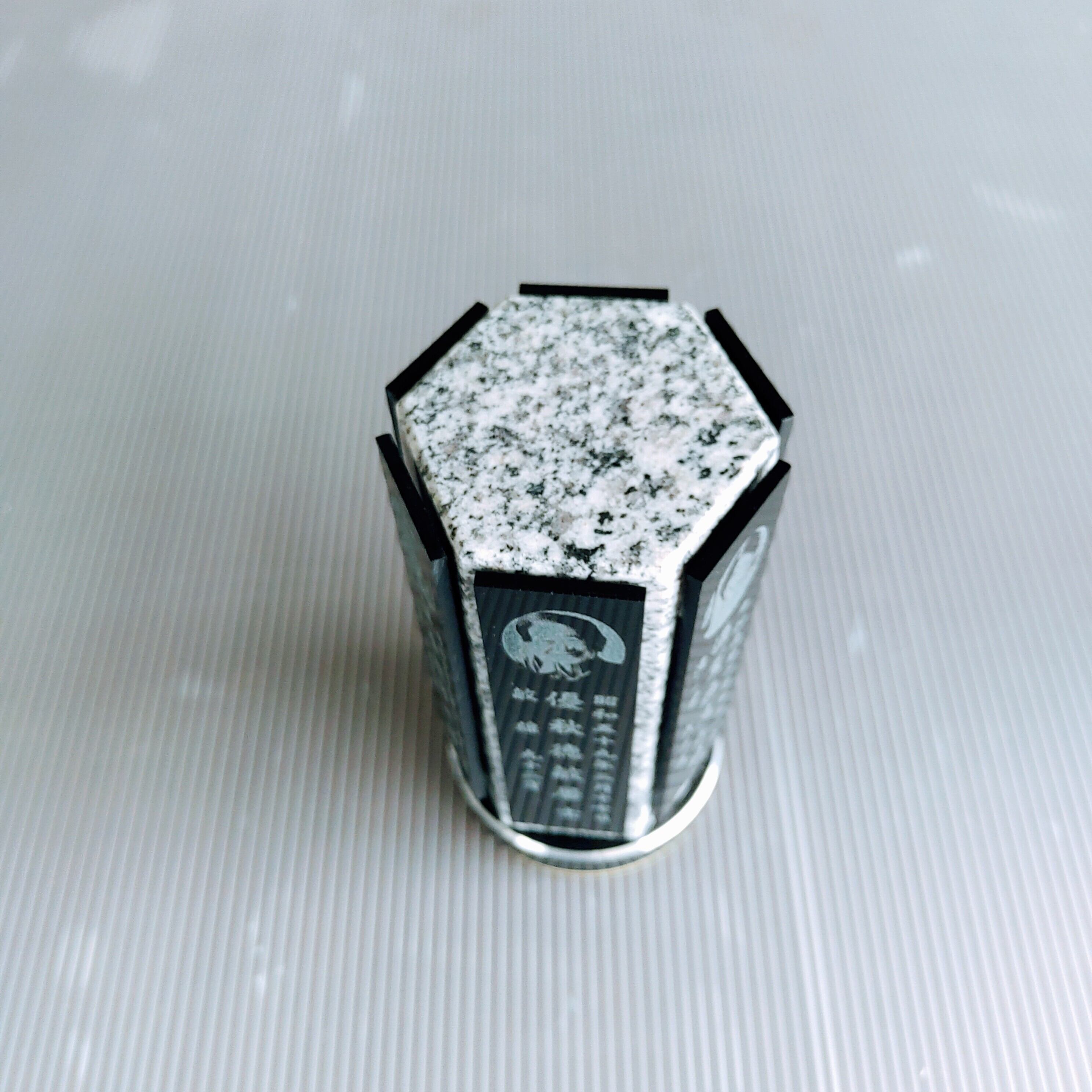 回転位牌 6人用悠想天回 6R60A白 6名様分