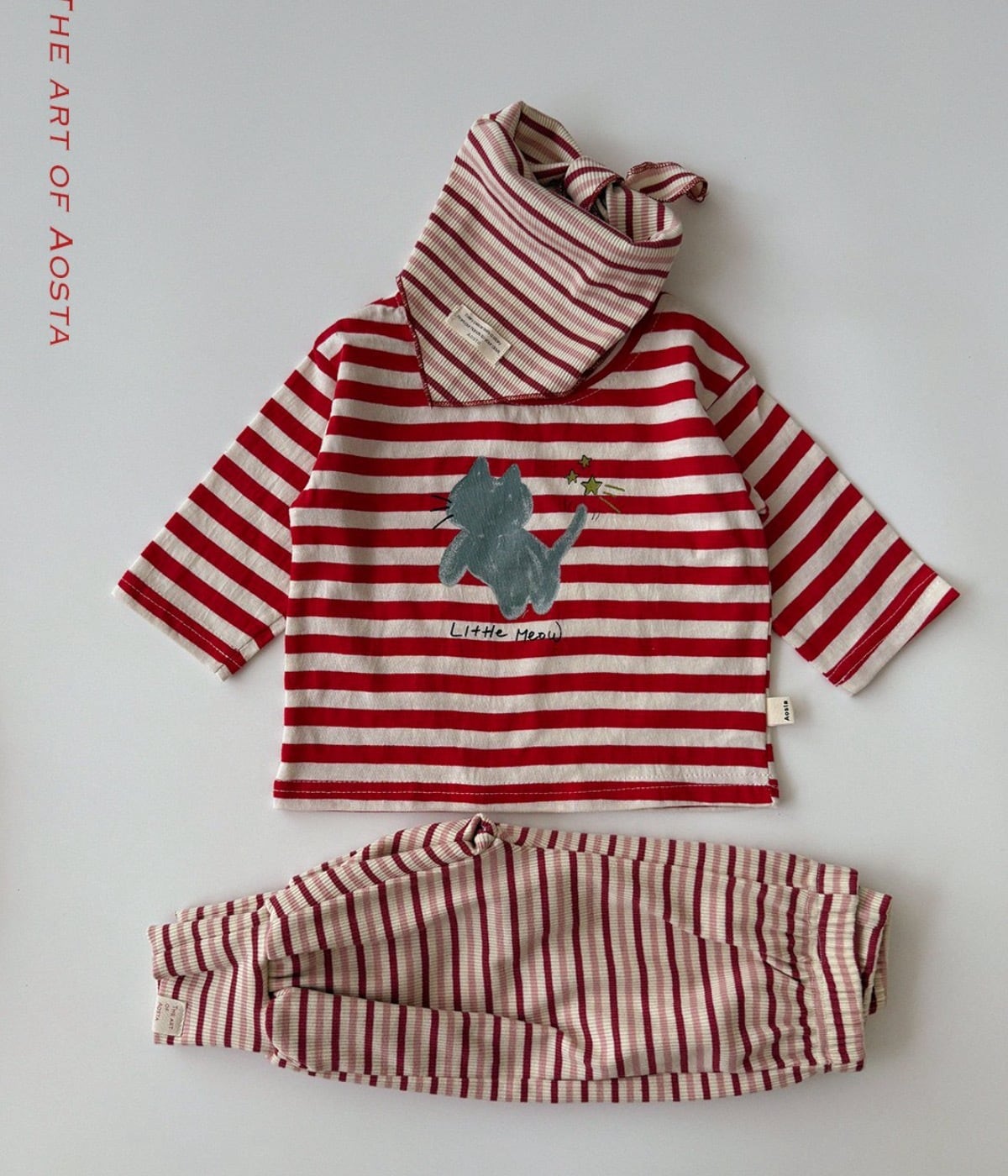 送料無料【予約】/ にゃんにゃんTシャツ / aosta