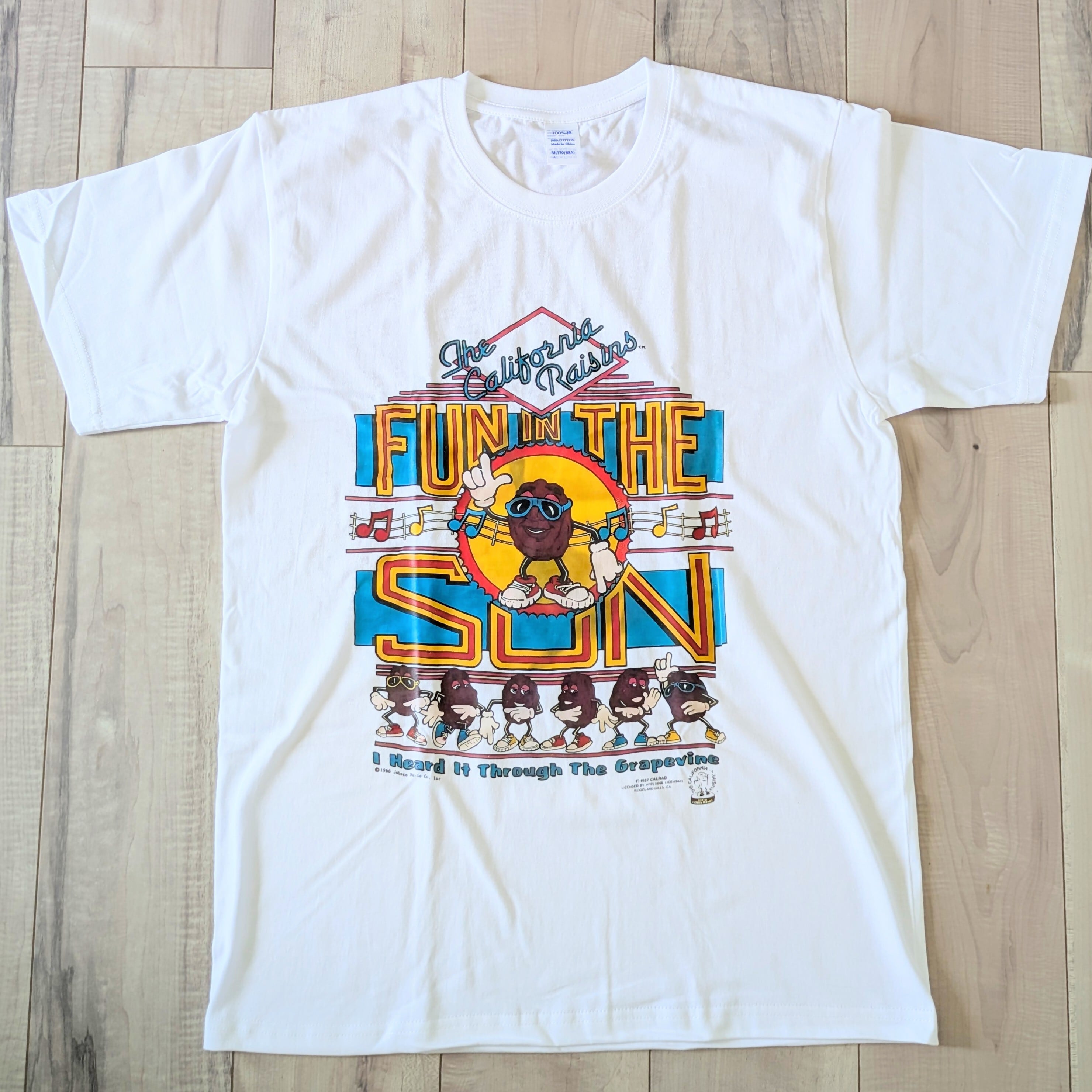 【 California Raisins( カリフォルニアレーズン )】『 FUN IN THE SUN』/ Tシャツ〚アメリカン雑貨 アメトイ〛