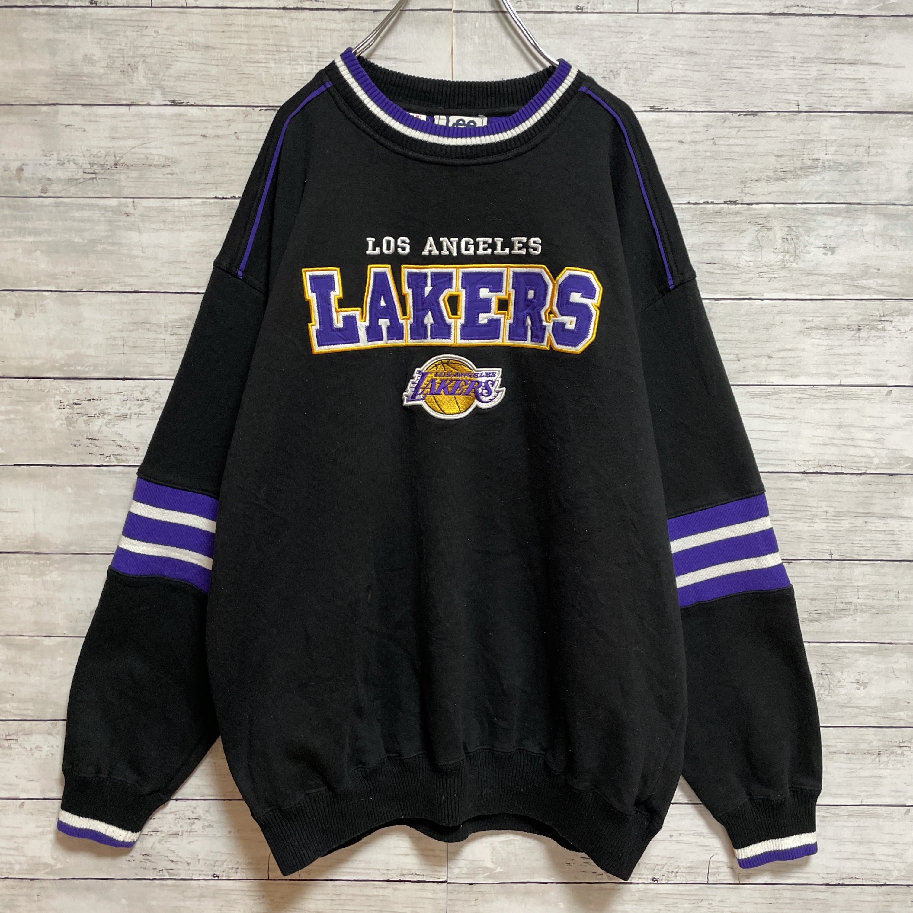 【Lee×NBA】90s スウェットトレーナー　デカロゴ刺繍　ロサンゼルス・レイカーズ | Ricky Rose powered by BASE