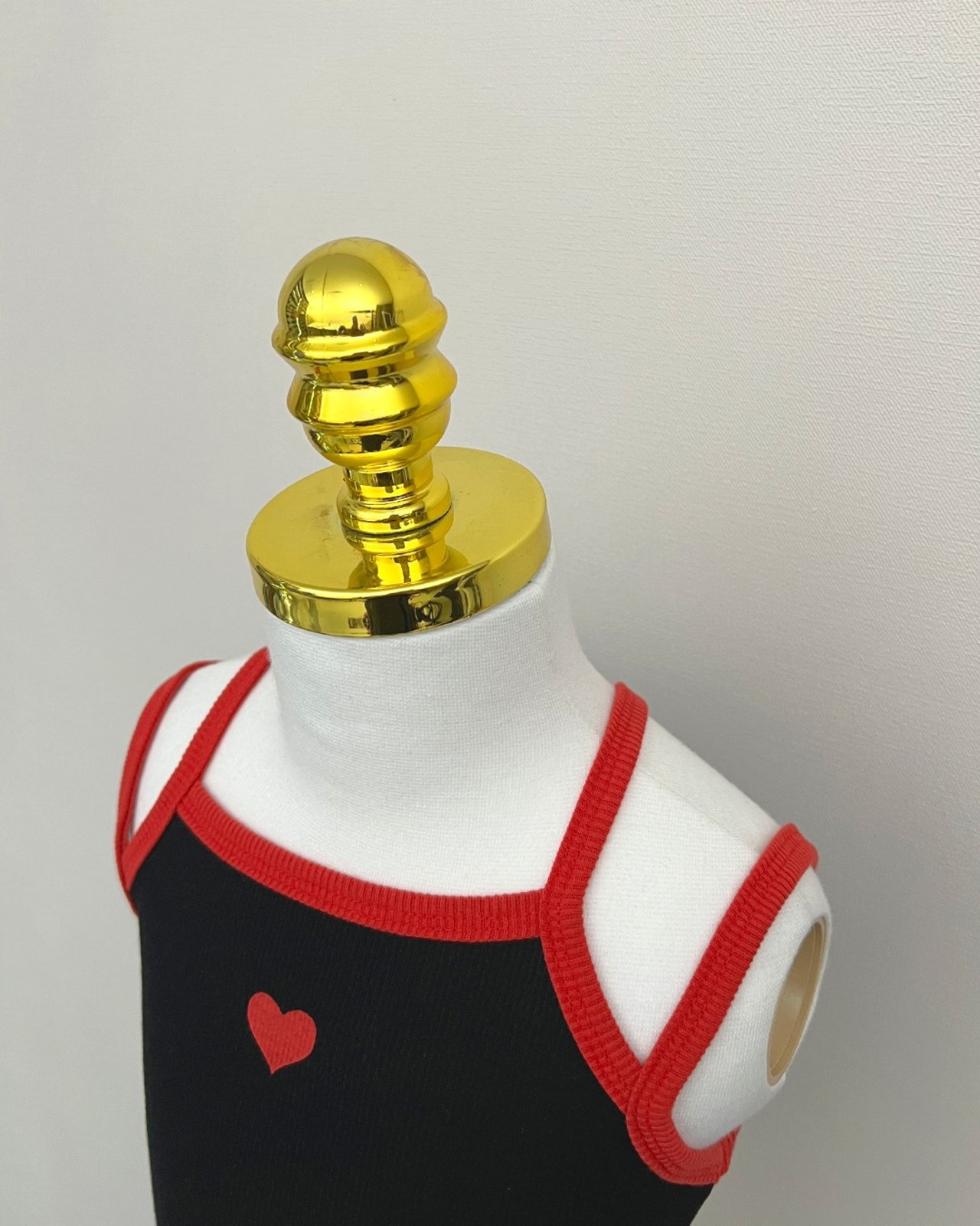 [HARO HARO] Heart Double Strap Sleeveless / [하로하로] 하트더블끈나시