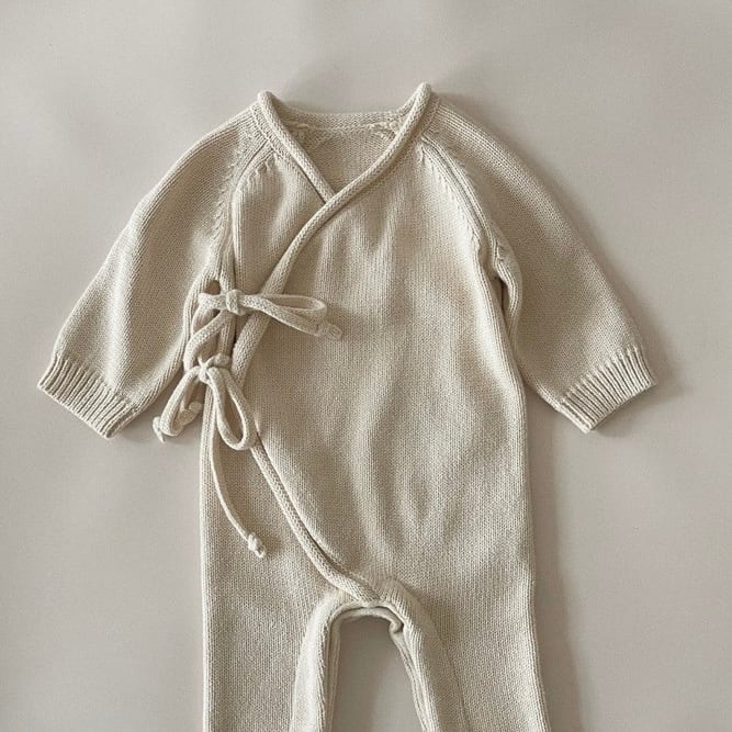Knit Kimono Overall Suit ススコシ | 韓国子供服 Bisque -びすく