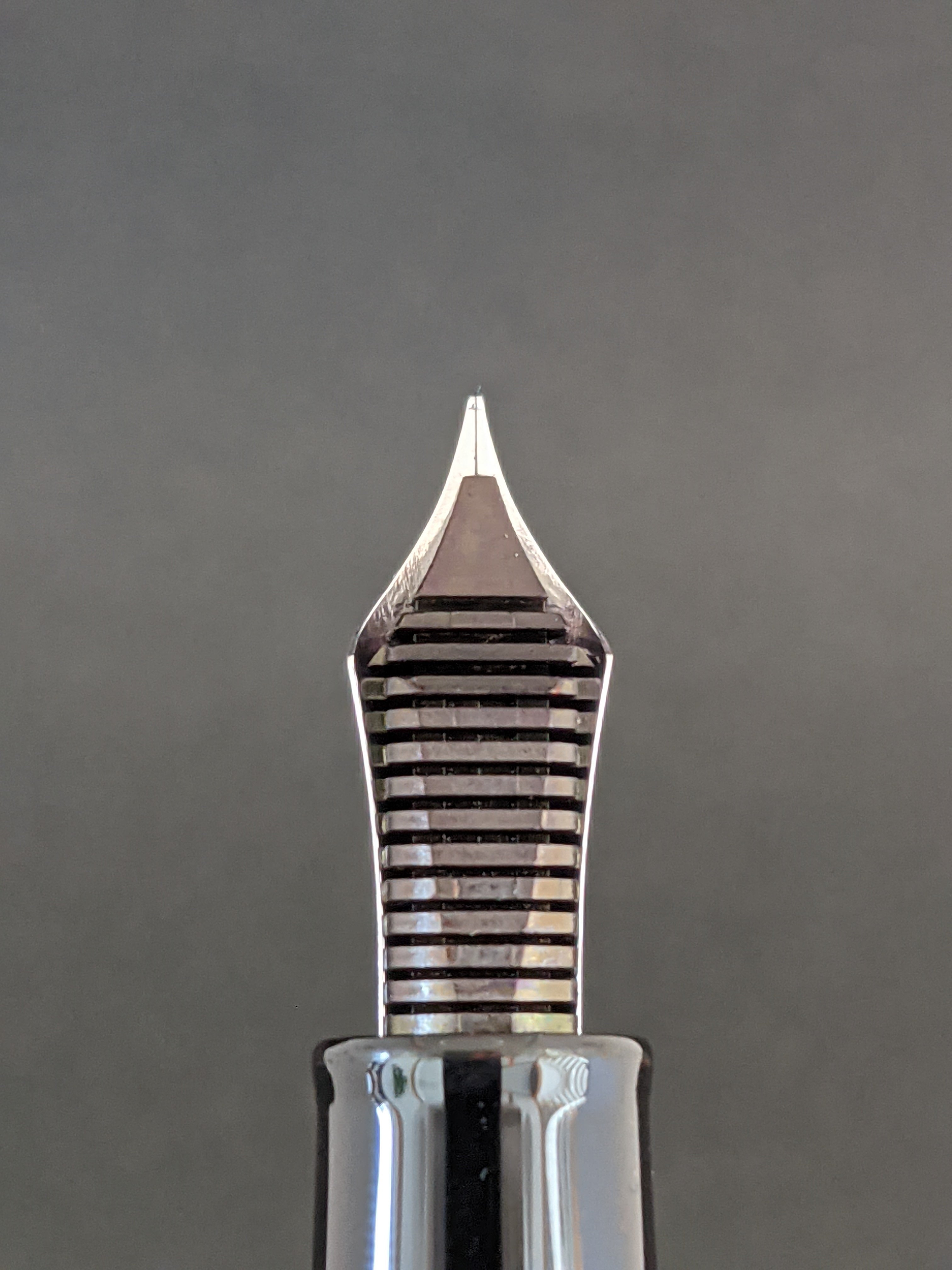 セーラー万年筆 プロフェッショナルギアスリム 銀 SAILOR （細字） 14K