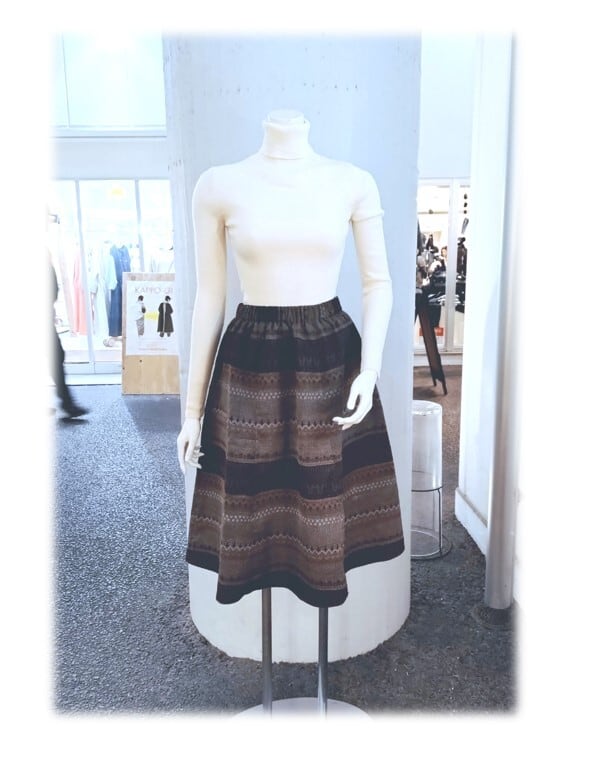 194 大島紬リメイク ギャザーフレアスカート 6枚接ぎ ボーダー柄 茶系