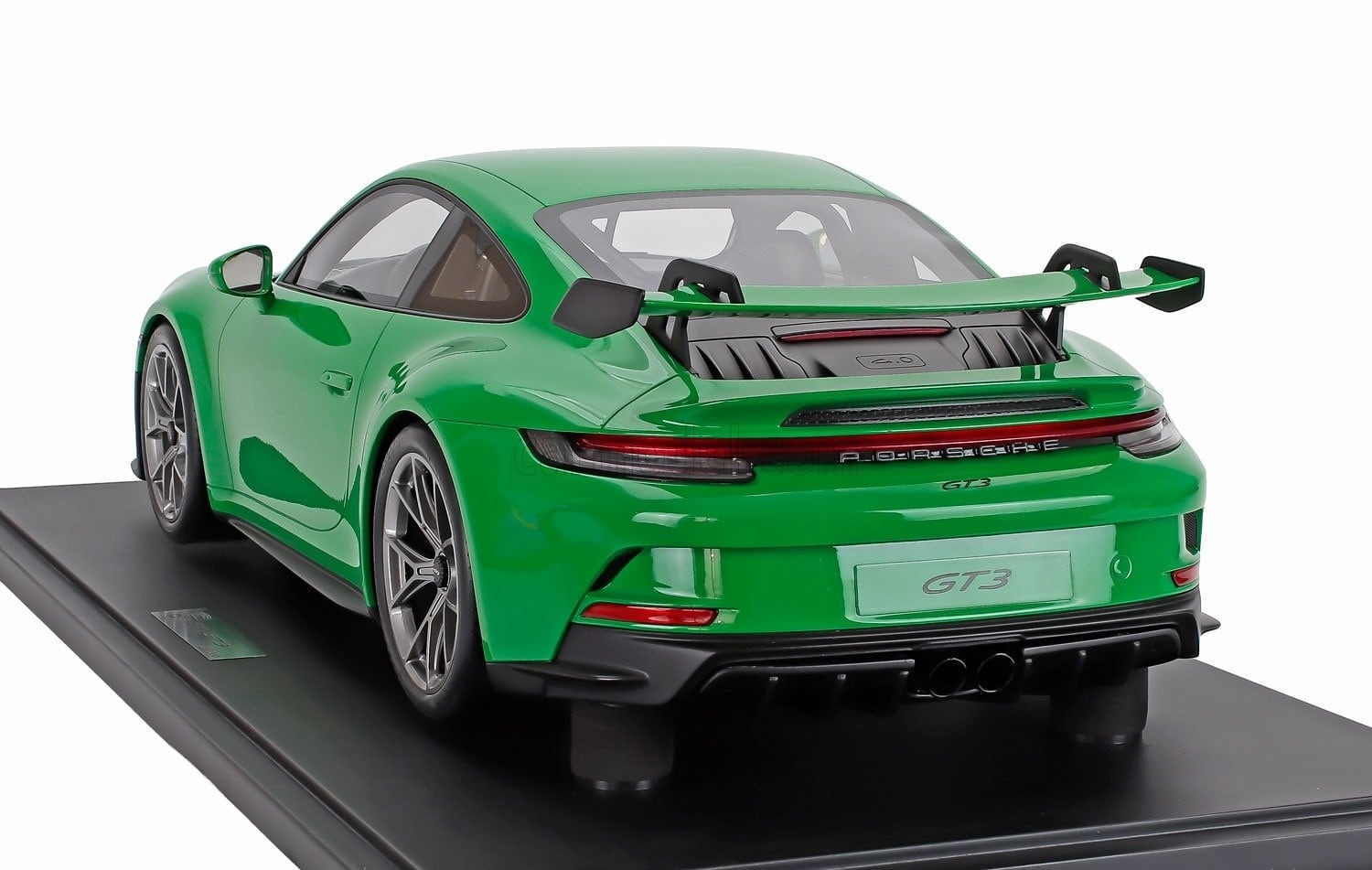ミニカー 1/8 ポルシェ 911 GT3 GT-SPIRIT 1/8 PORSCHE 911 992 GT3