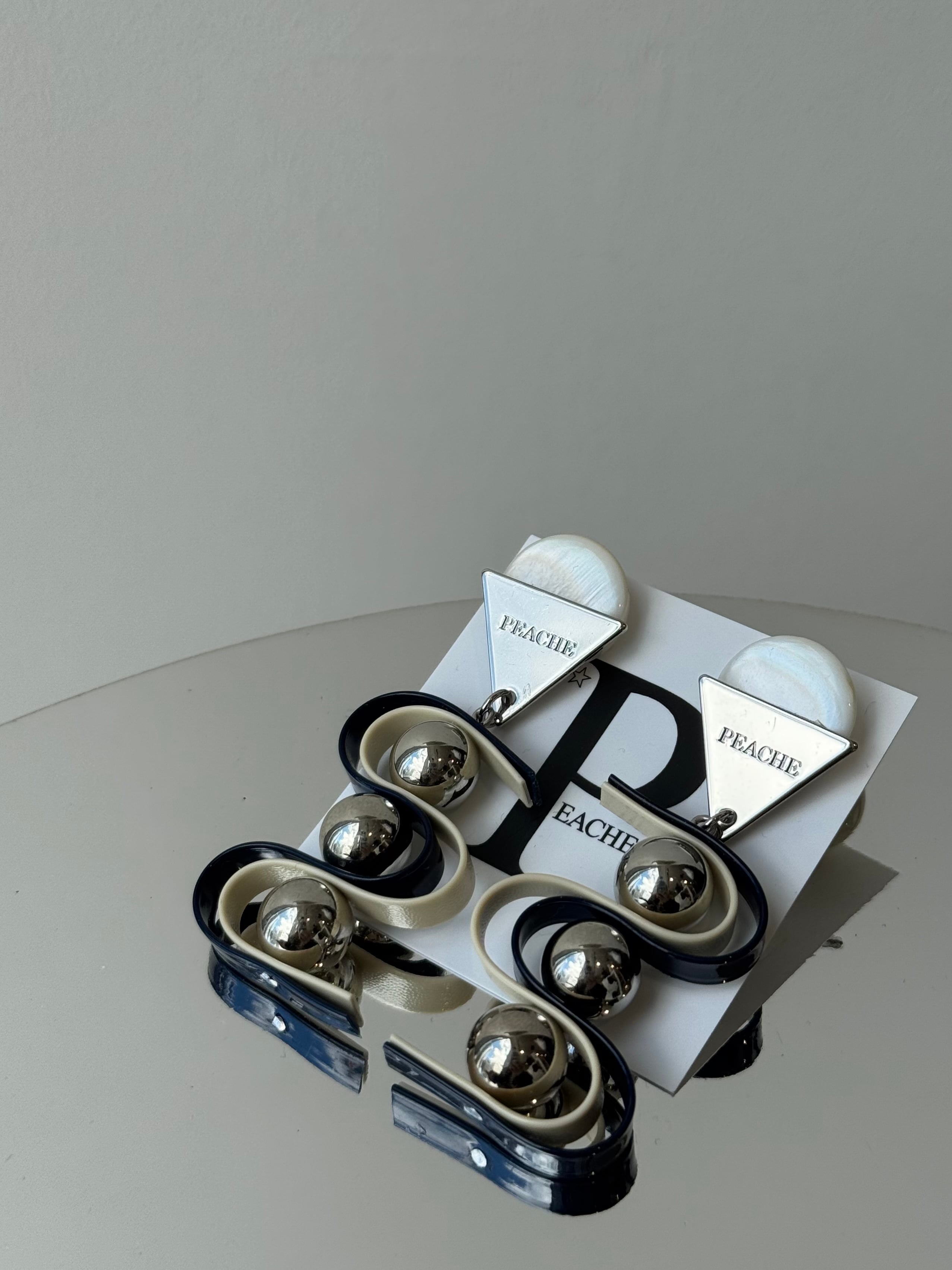 double wave white & navy