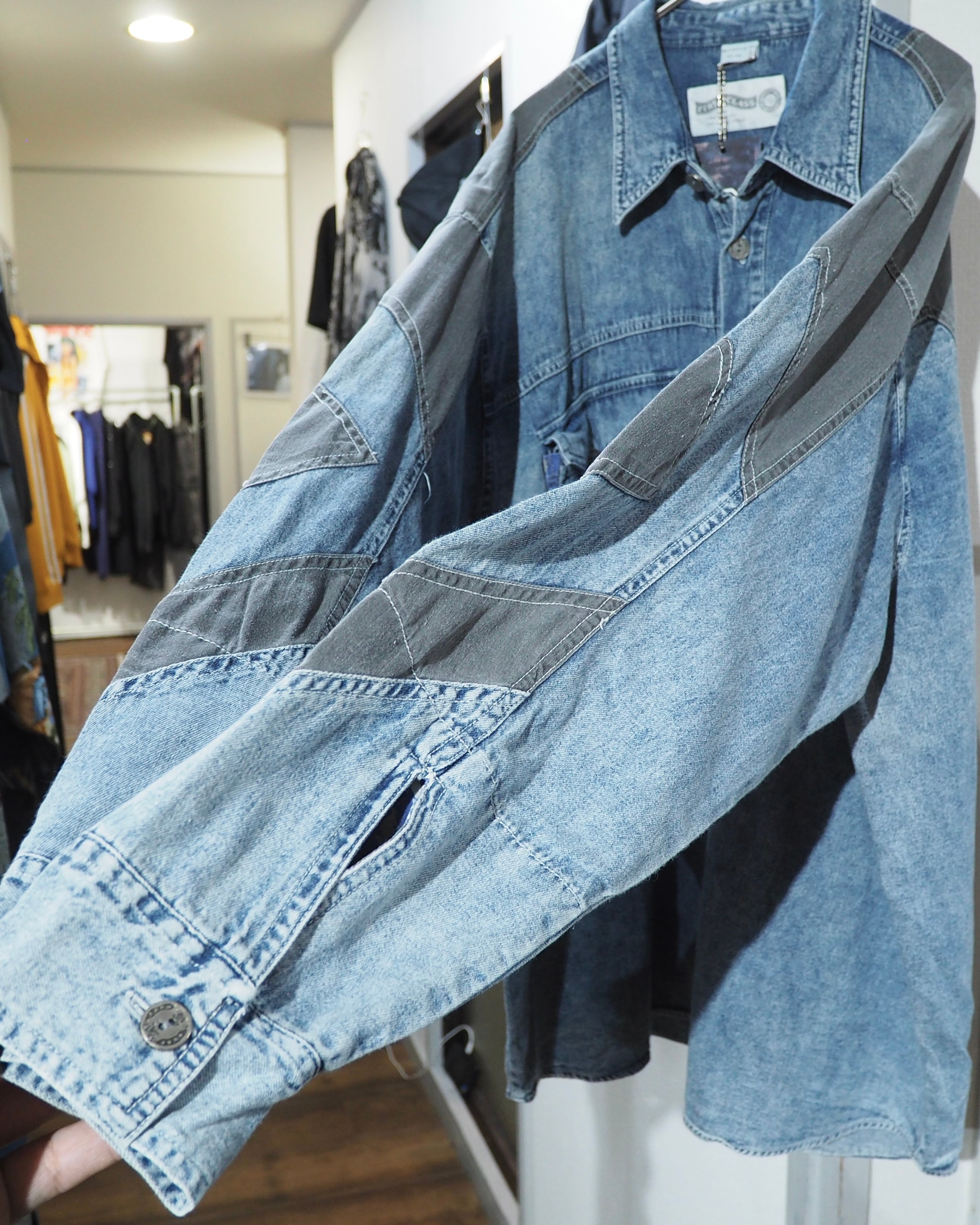 1990s Switching Panel × Camouflage pattern vintage loose Denim shirt