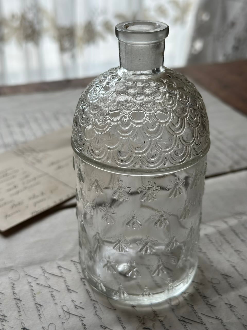 ゲランの香水瓶 パフュームボトル Guerlain ビーボトル | Brocante de