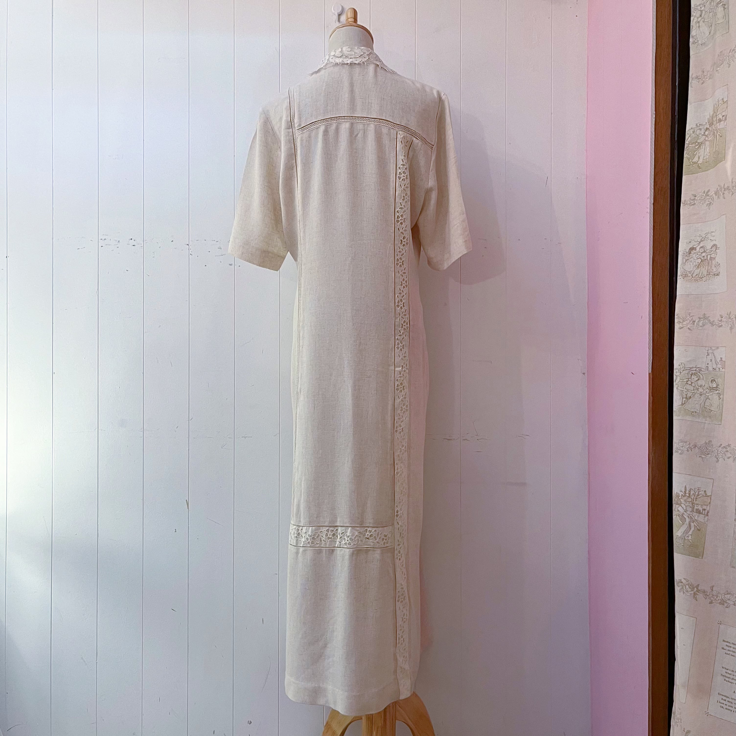 lace collar linen beige one-piece