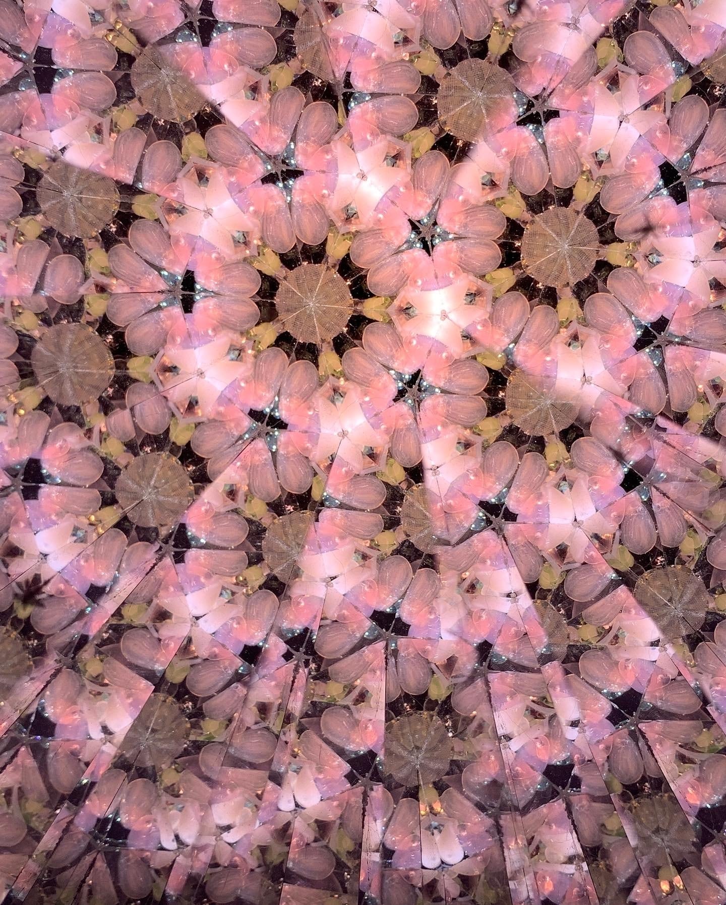 【難あり】作家作品　万華鏡　桜色 季節の幻想万華鏡 「春宵の桜」 | K-glass/kaleidoscope万華鏡