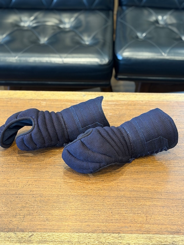 【Mサイズ5名様】【早いもの勝ち‼️在庫品✨】【さらに進化した超絶人気の試合用、稽古用兼用防具】【甲手頭 関節3つ✨3rdコブラ 】【5名様限定大特価‼️】『3rd コブラ』織刺 甲手 【Mサイズ5名様】【早いもの勝ち‼️在庫品✨】【さらに進化した超絶人気の試合用、稽古用兼用防具】【甲手頭 関節3つ✨3rdコブラ 】【5名様限定大特価‼️】『3rd コブラ』織刺 甲手