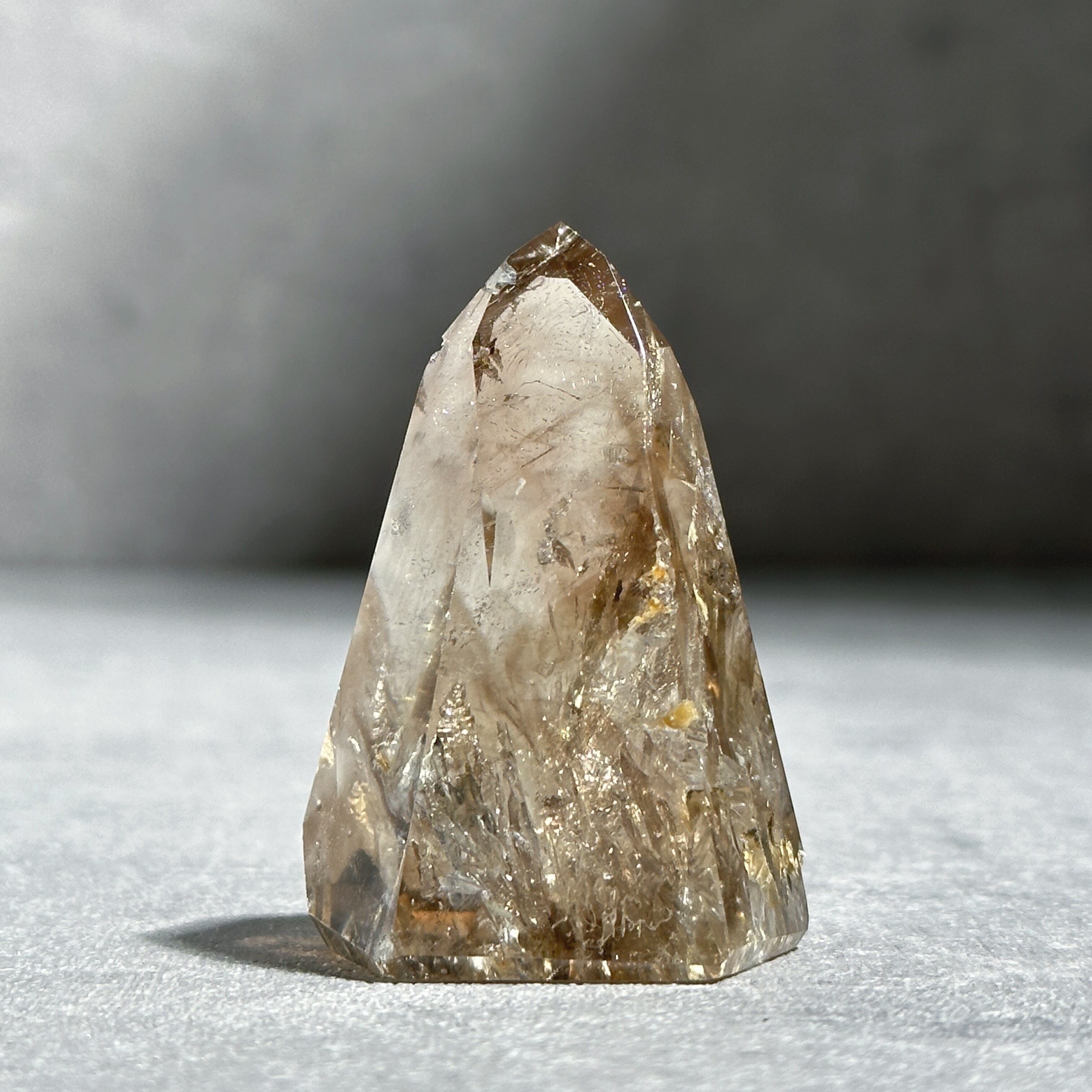 虹◎ ミナスジェライス産エレスチャルクォーツ タワー02◇ Elestial Quartz ◇天然石・鉱物・パワーストーン