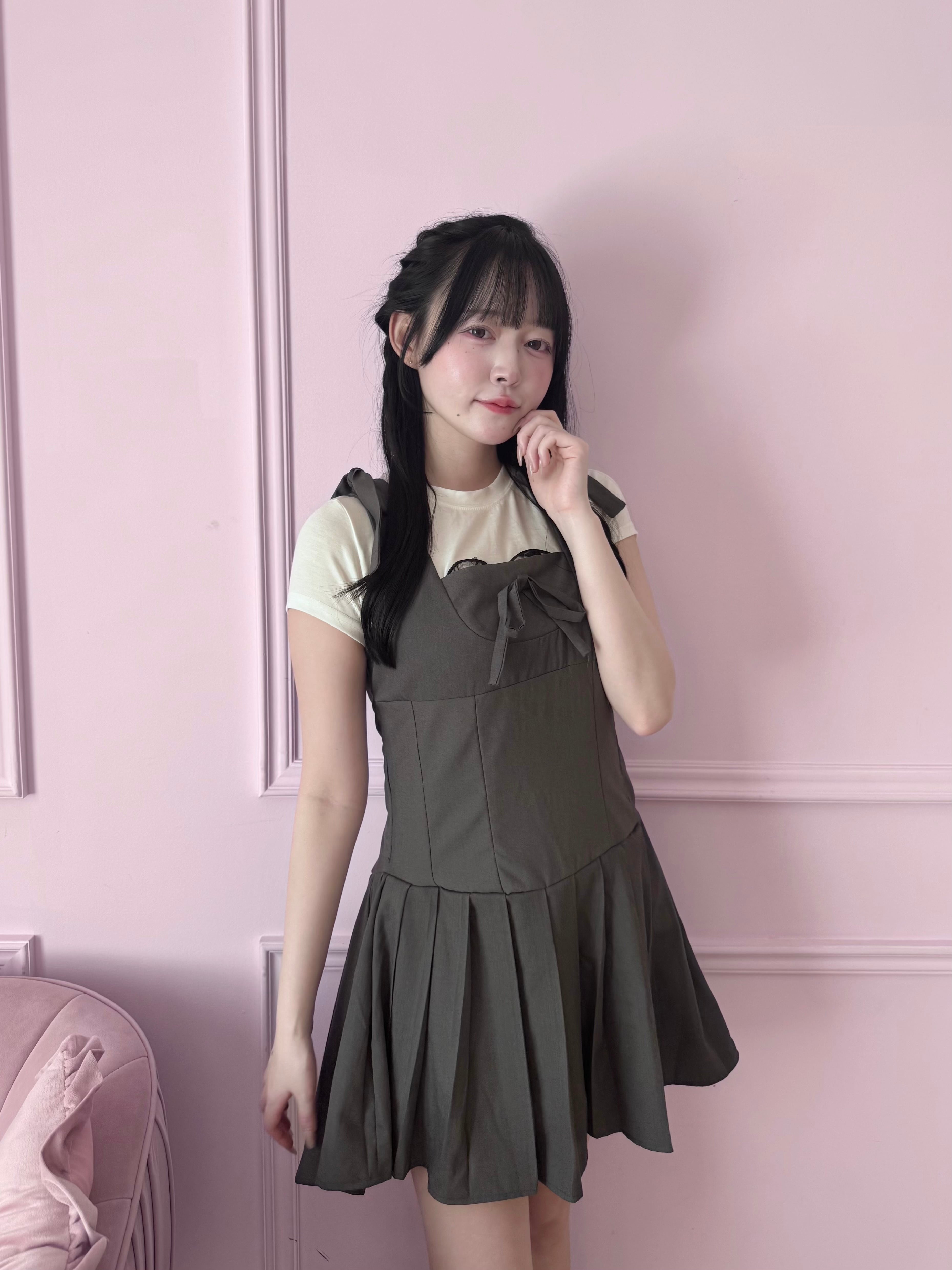 ribbon shoulder pleats op