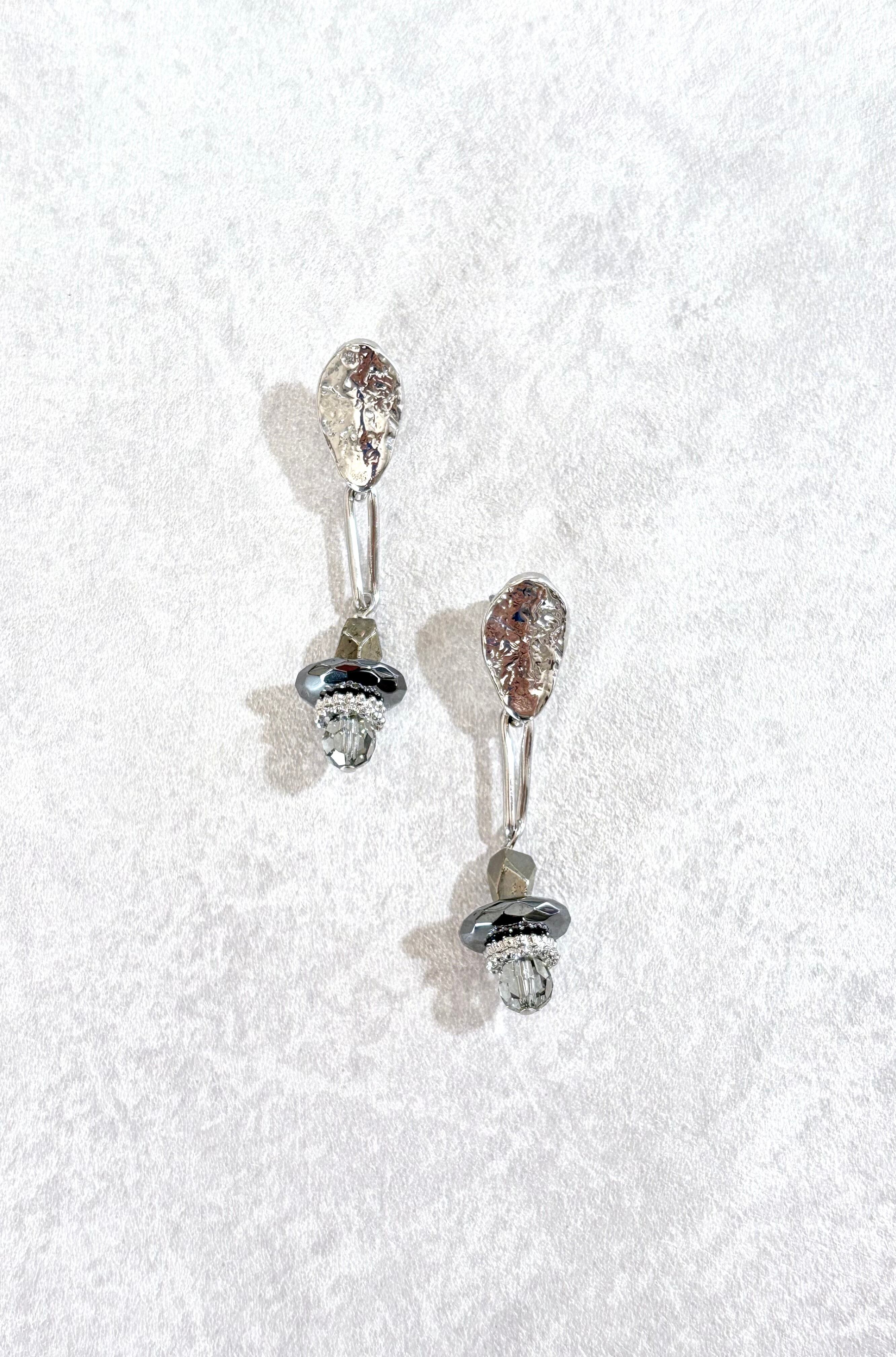 la luce a punto earrings