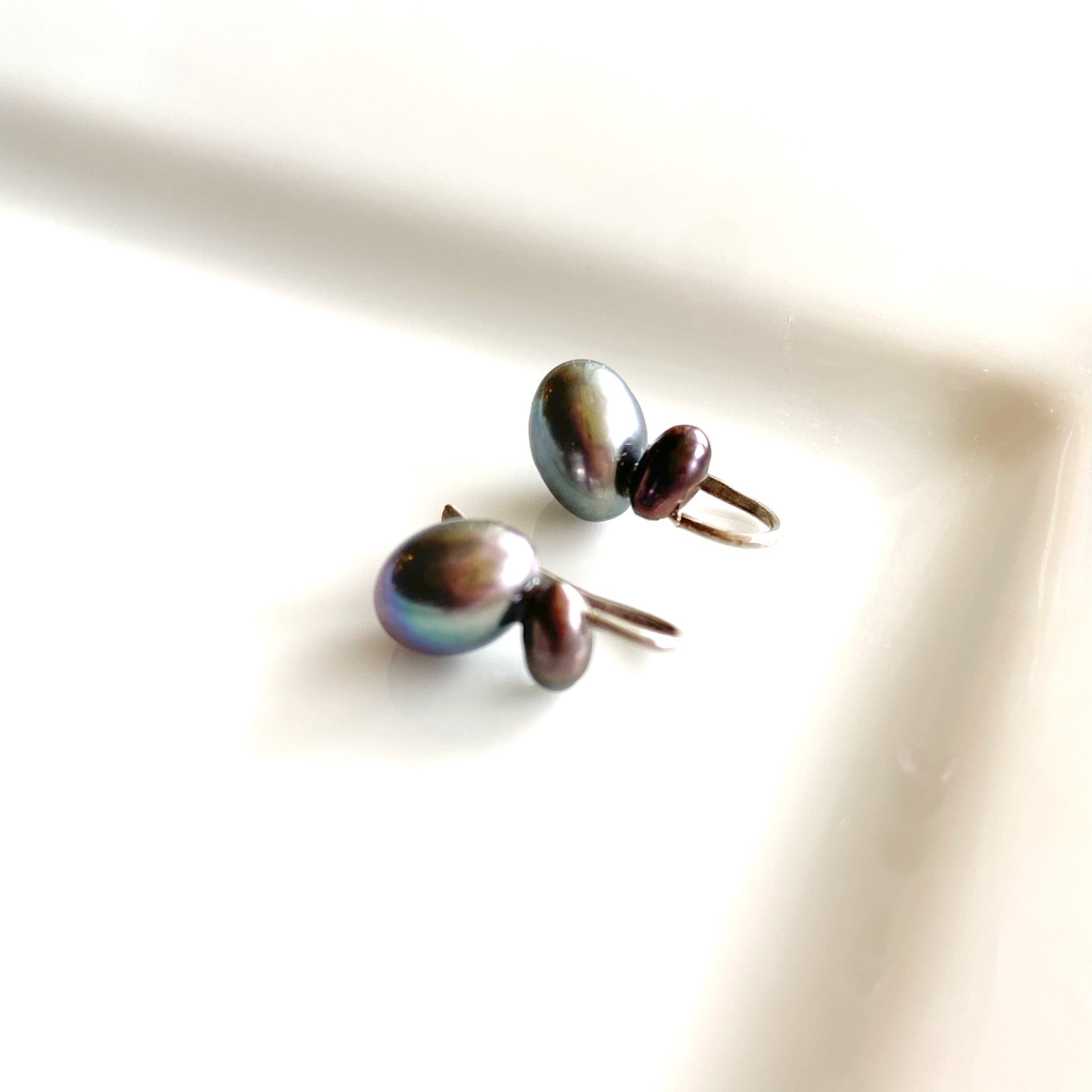 art jewelry marble　蝶々イヤークリップ