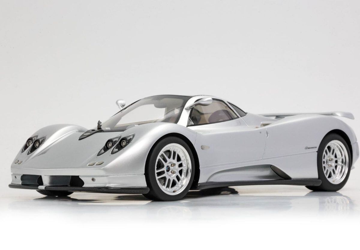 ミニカー 1/18 メルセデス ベンツ CLA シューティングブレーク NZG 1