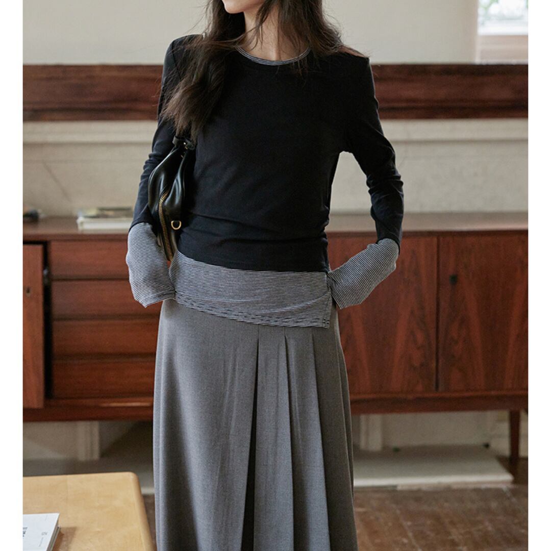 black splicing long sleeved t shirt