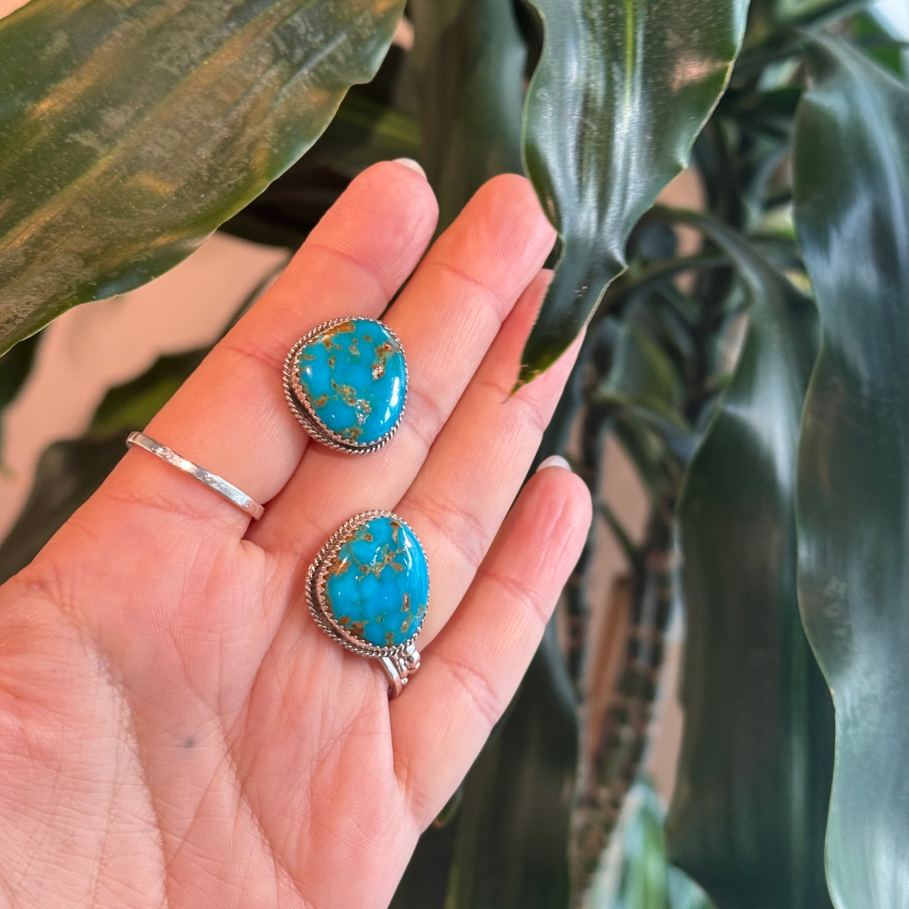 Indian Jewelry 》キングマン ターコイズ スタッドピアス | 【公式通販