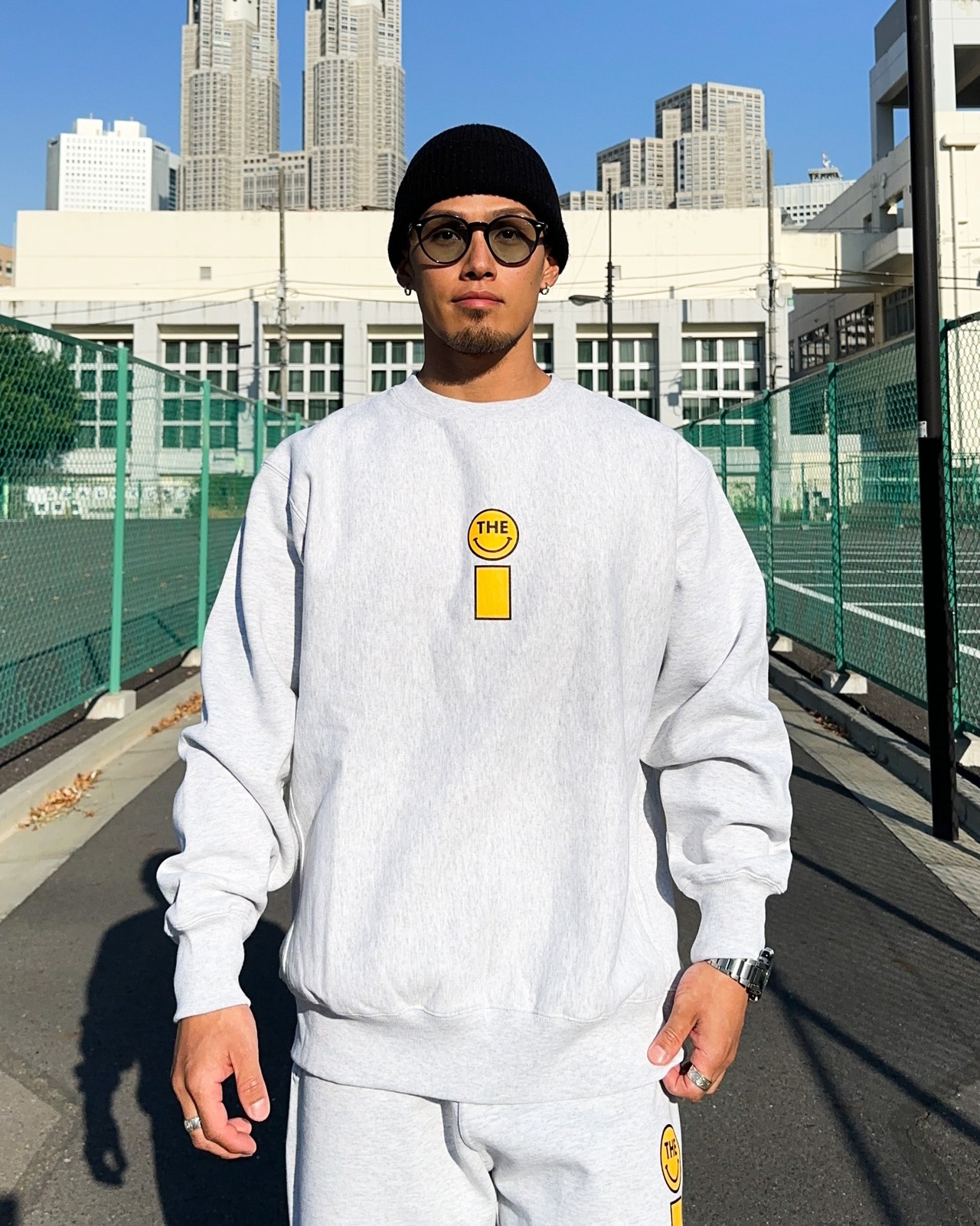SMILEY HEAVY WEIGHT SWEAT SHIRT - GRAY