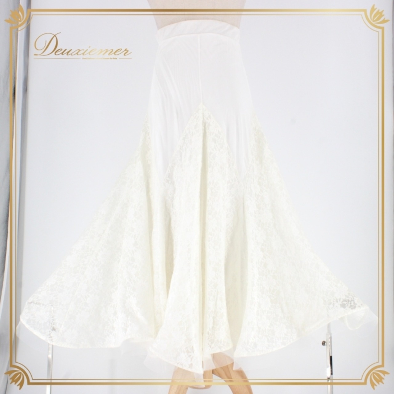 社交ダンス 衣装 スタンダード スカート レッスンウェア レディース ホワイト系 白 花柄 レース 練習着 ボリューム フェミニン かわいい オールホワイト 洗練 存在感 伸縮性 動きのある ホースヘア 練習用 スカート レディース用 おしゃれ 可愛い シンプル 高級感 着こなしやすい フリル風 透け感 楽な着心地