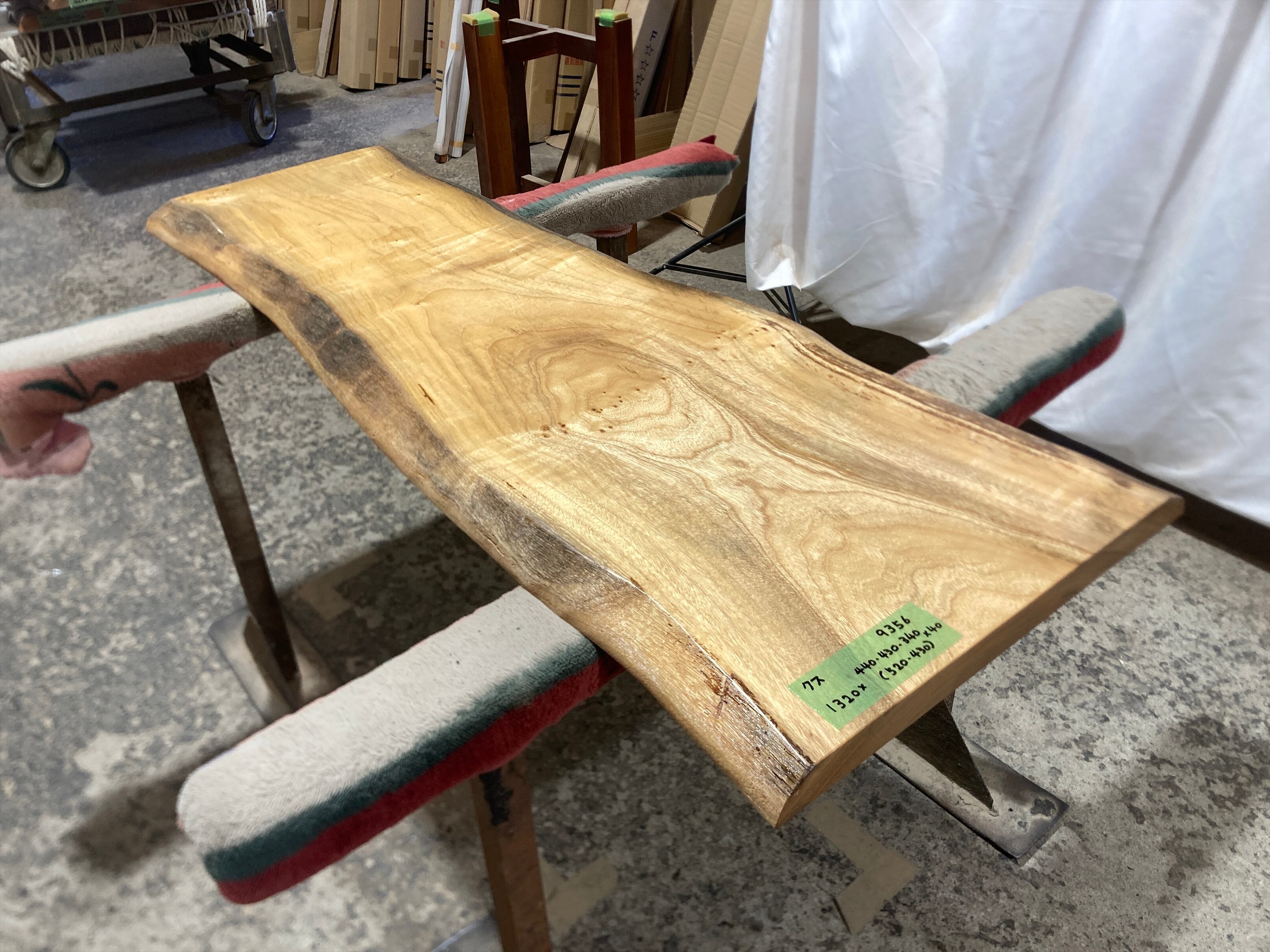 楠（くすのき） | 銘木無垢材一枚板の来宝綜合銘木工業株式会社