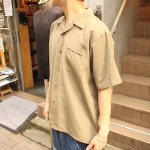 Short sleeve open collar shirt